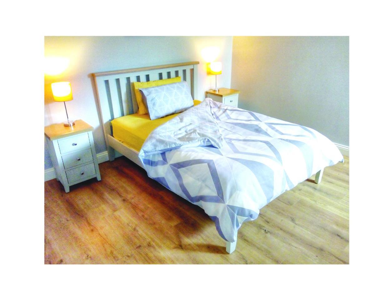 Number 25 Self Catering Apartments Ederney Ardess Екстериор снимка